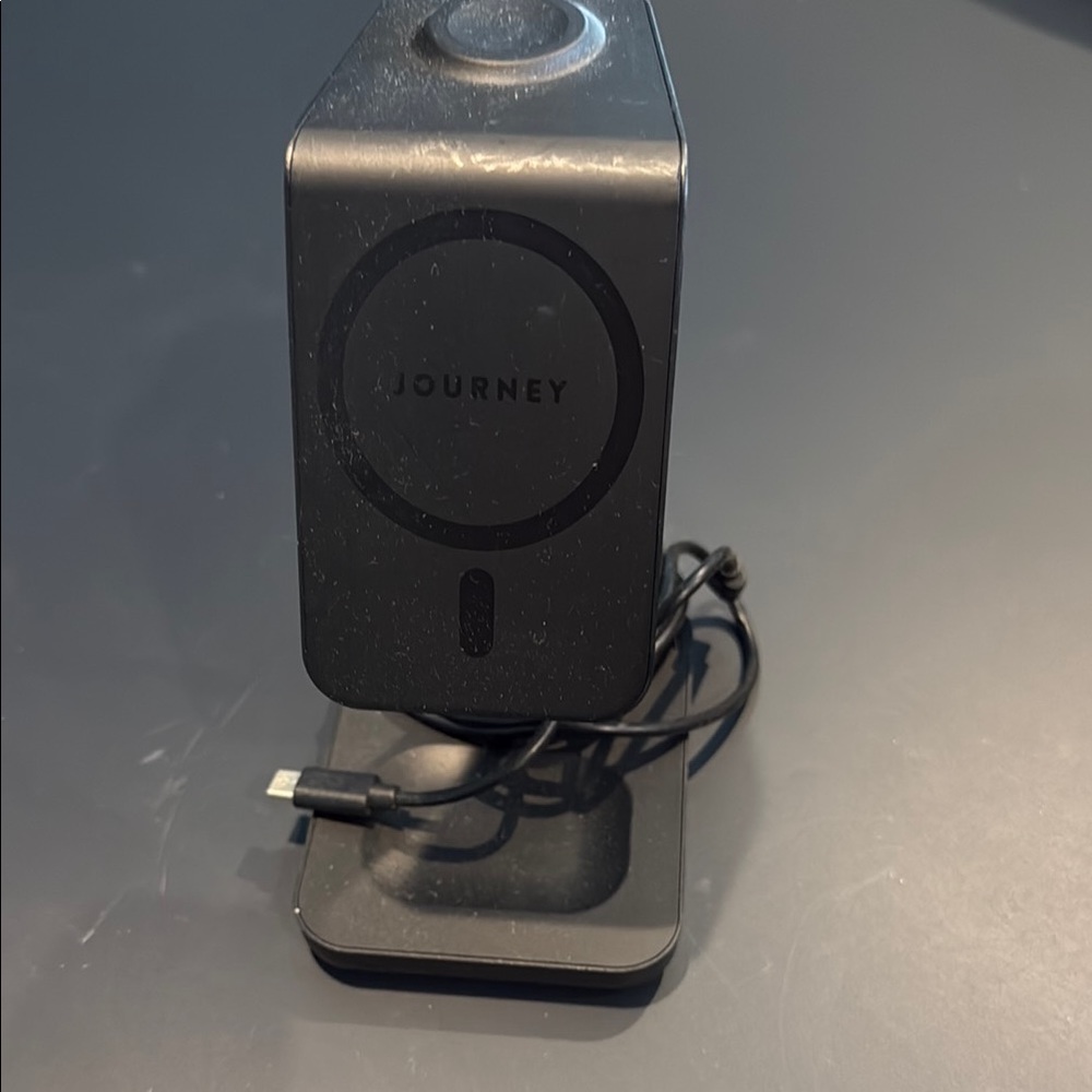 Journey Black Wireless Charger